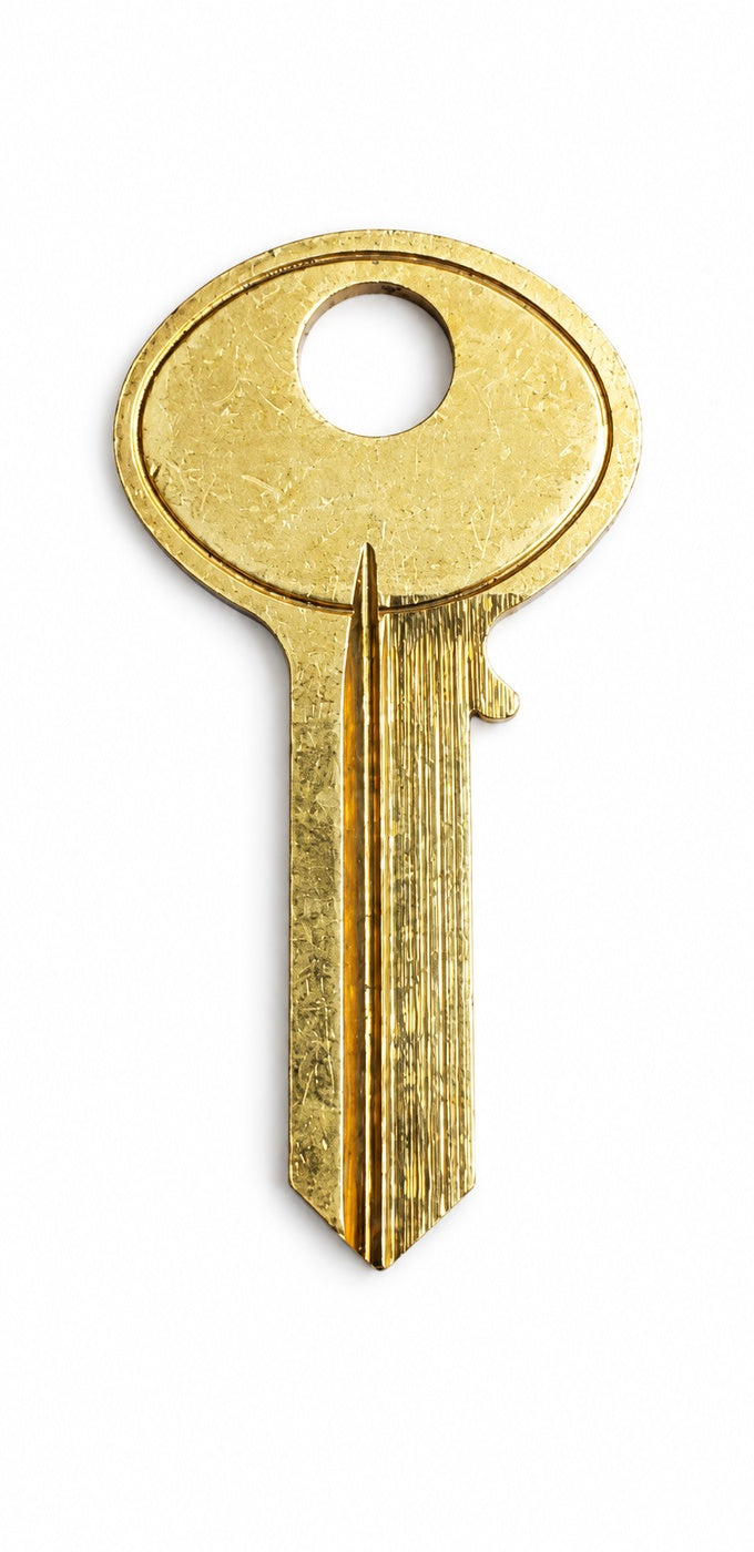 CO106 - Key Blank - USA — lighting-cleaned gallery photo 3; original retained