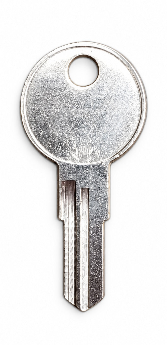 Ilco - 1639 - LD1 - Key Blank - Larson Storm Door — lighting-cleaned gallery photo 2; original retained