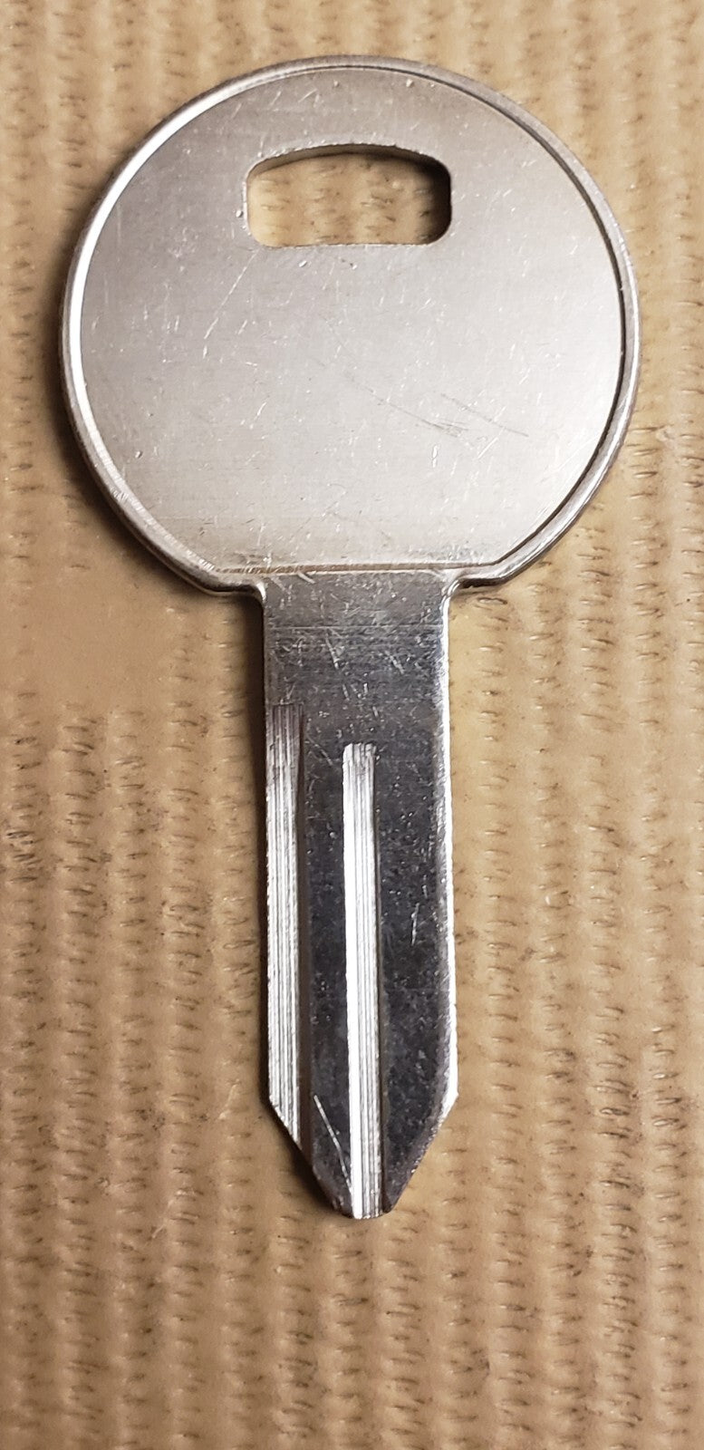 Ilco - TM18 - 1665 - Key Blank - Trimark KS301 - Winnebago — photo 2