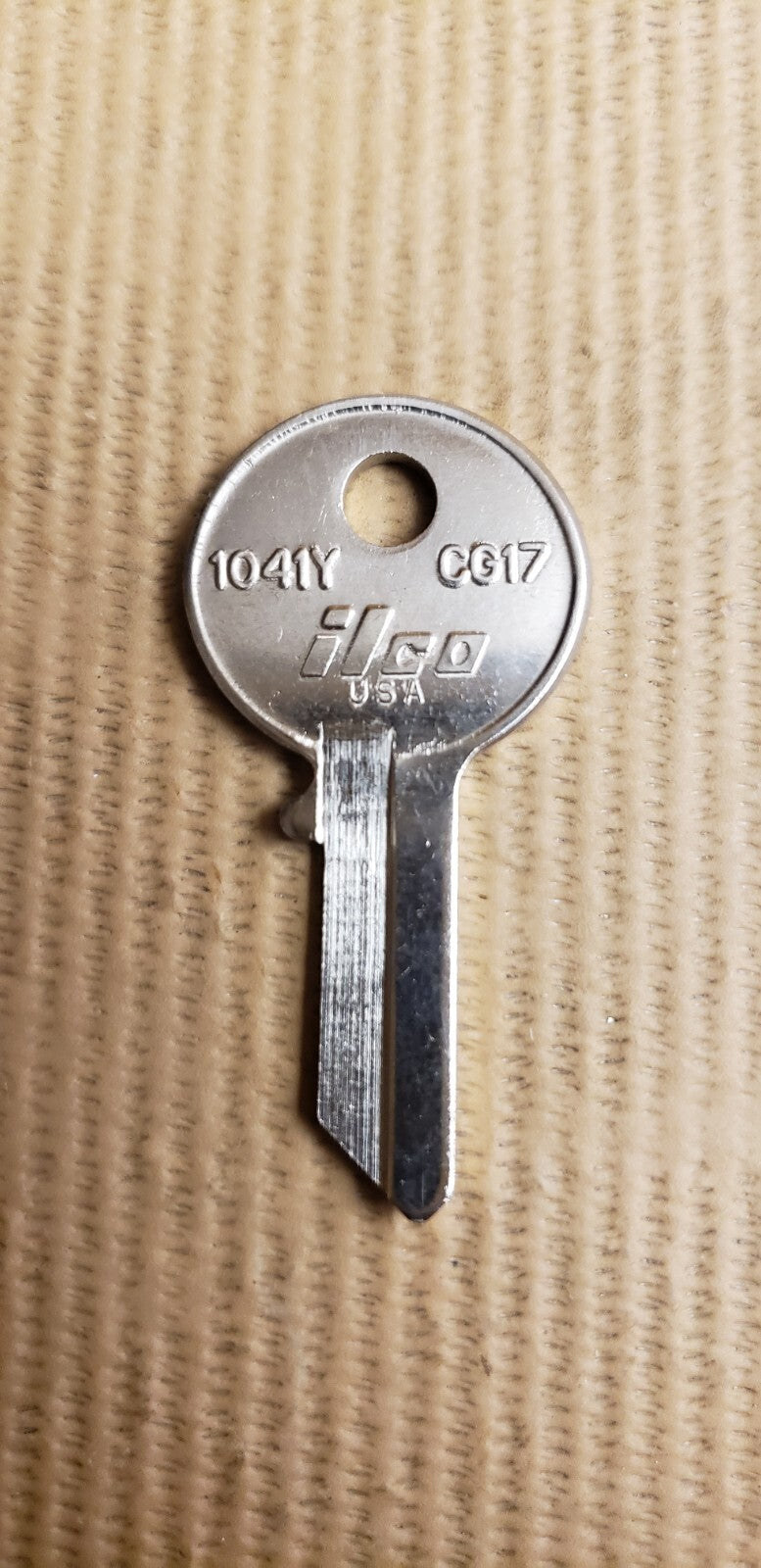 Ilco - 1041Y - CG17 - Key Blank — photo 1