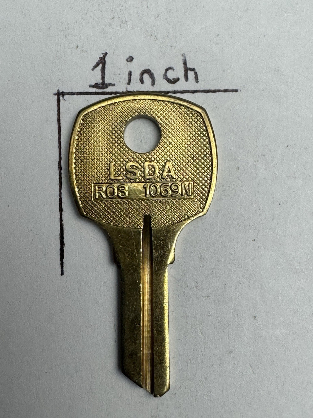 Ilco - D8785 - R03 RO3 - 1069N - Key Blank - Brass — photo 5