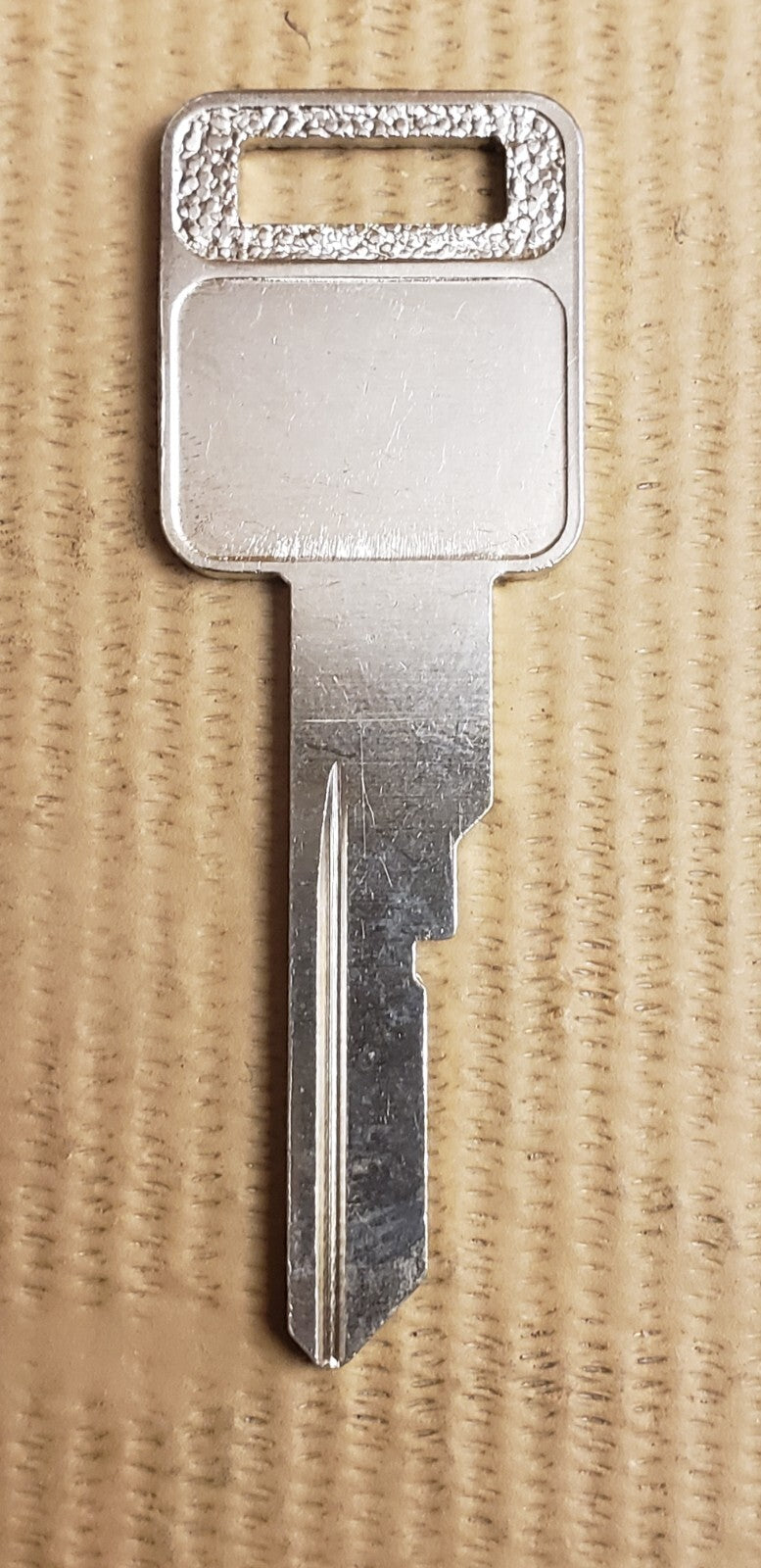 Ilco - B62 - P1098AV - Key Blank ALLANTE Buick Cadilac Chevy Chevrolet Pontiac — photo 2