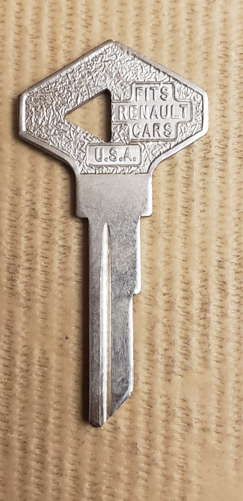 Curtis - RN-27 - X150 - RN27 - Fits Renault Cars - Key Blank - Vintage — photo 2