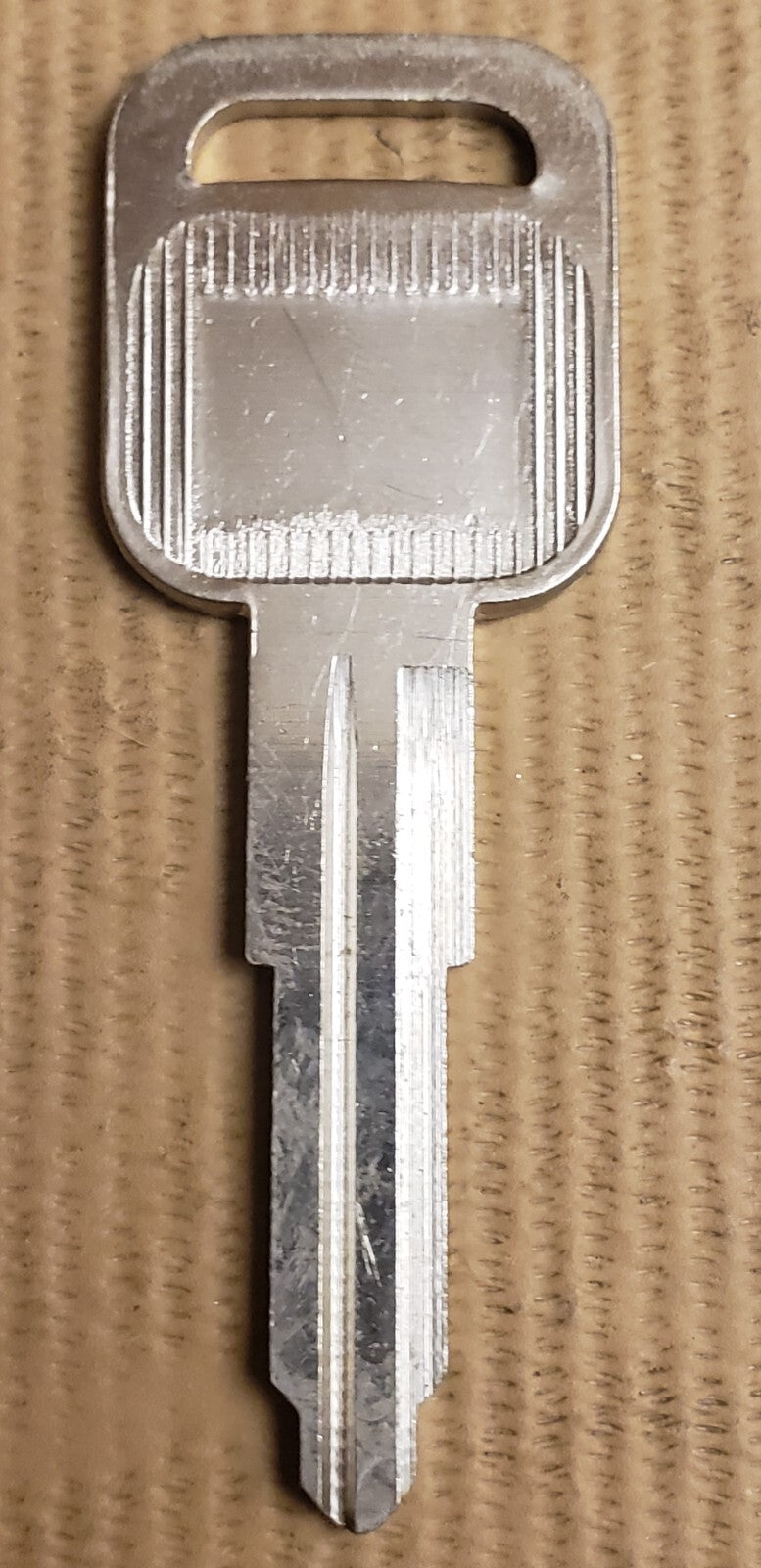 Ilco - X143 - B53 - Key Blank - Chevy - Geo - Isuzu - Chevrolet — photo 2