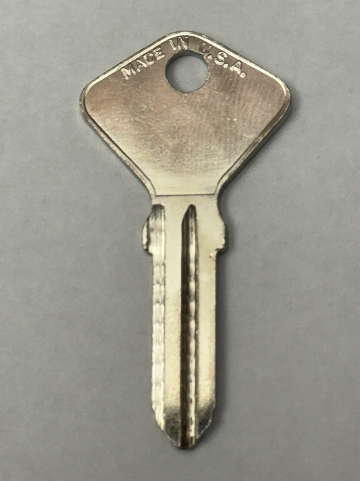 DL / Ilco - SF3 - F91C2 - F72Y - Key Blank — photo 2