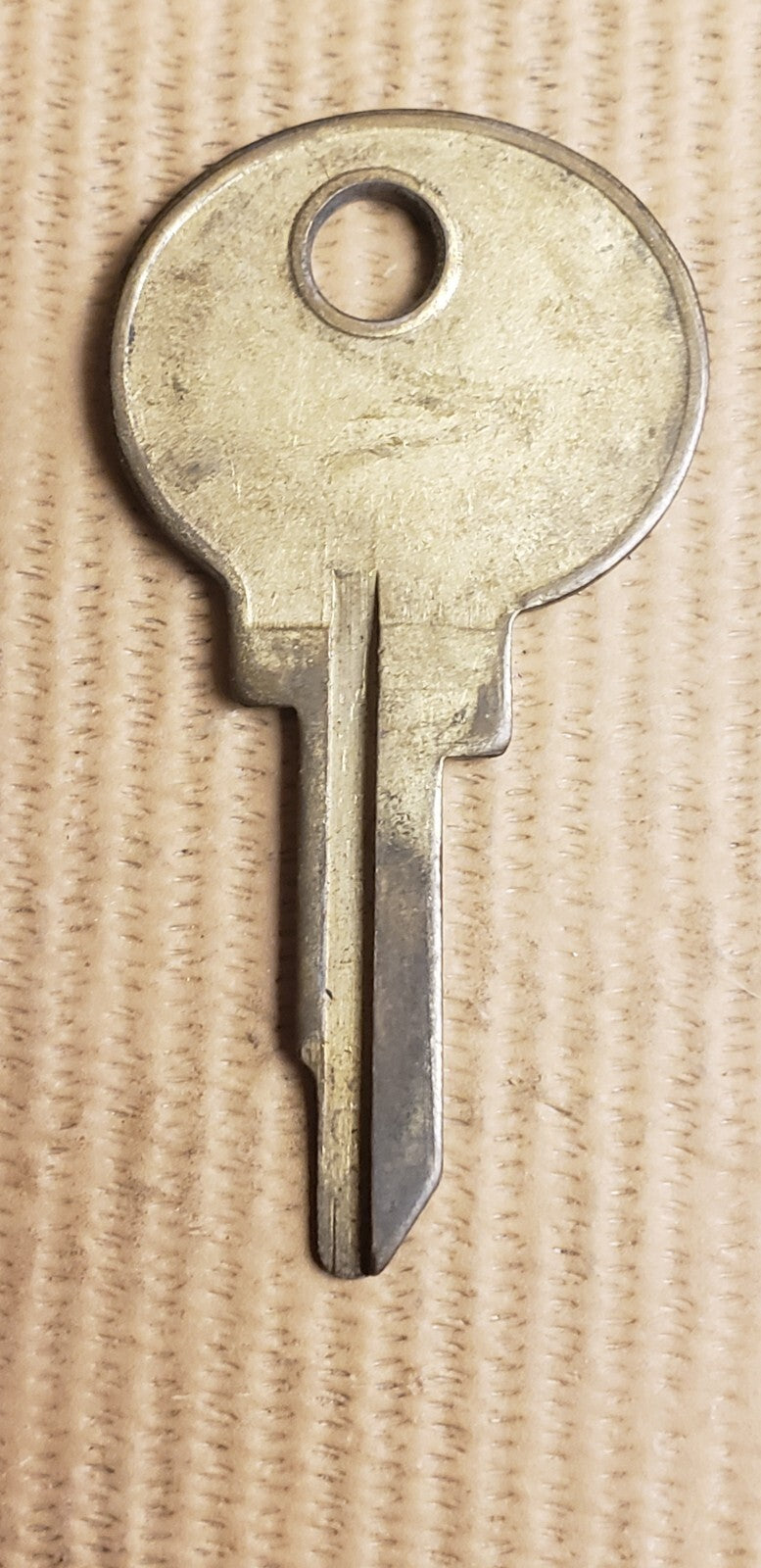 Curtis - RN5 - Key Blank - Vintage — photo 2