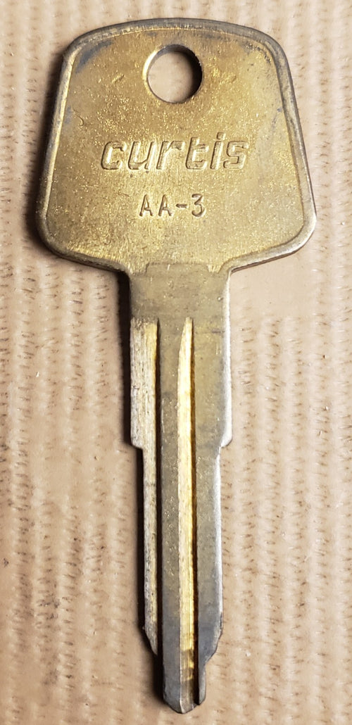 Curtis - AA-3 - X157 - LF17 - Key Blank BRITISH LEYLAND MASERATI ROVER Vintage — photo 1