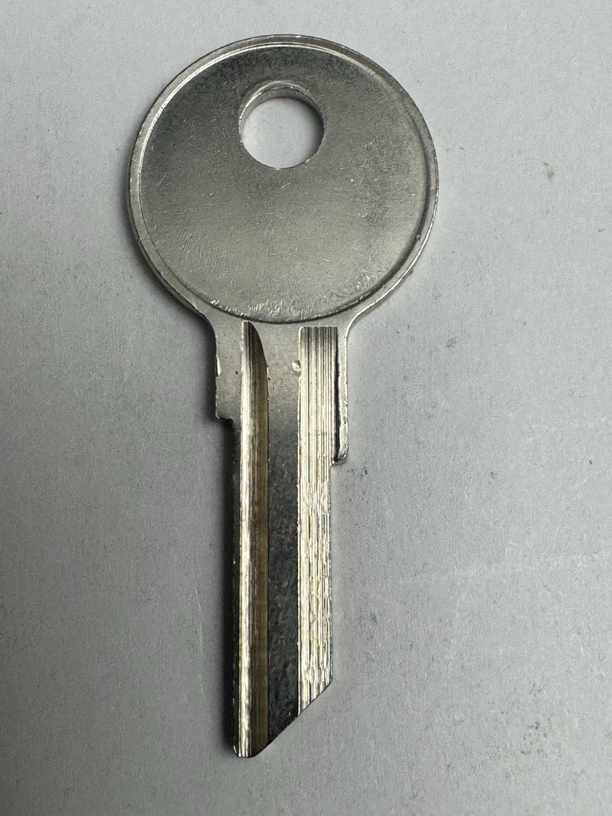Ilco - CU8 - C39B - Mercury Outboard Motor - Key Blank — photo 3