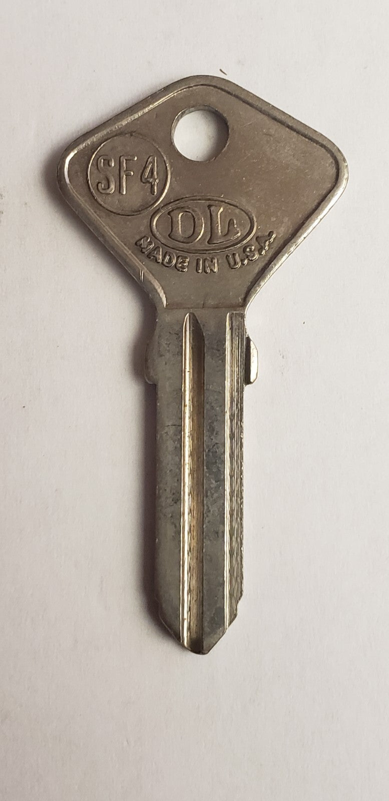 DL - SF4 - F72V - F91C8 - Key Blank — photo 1