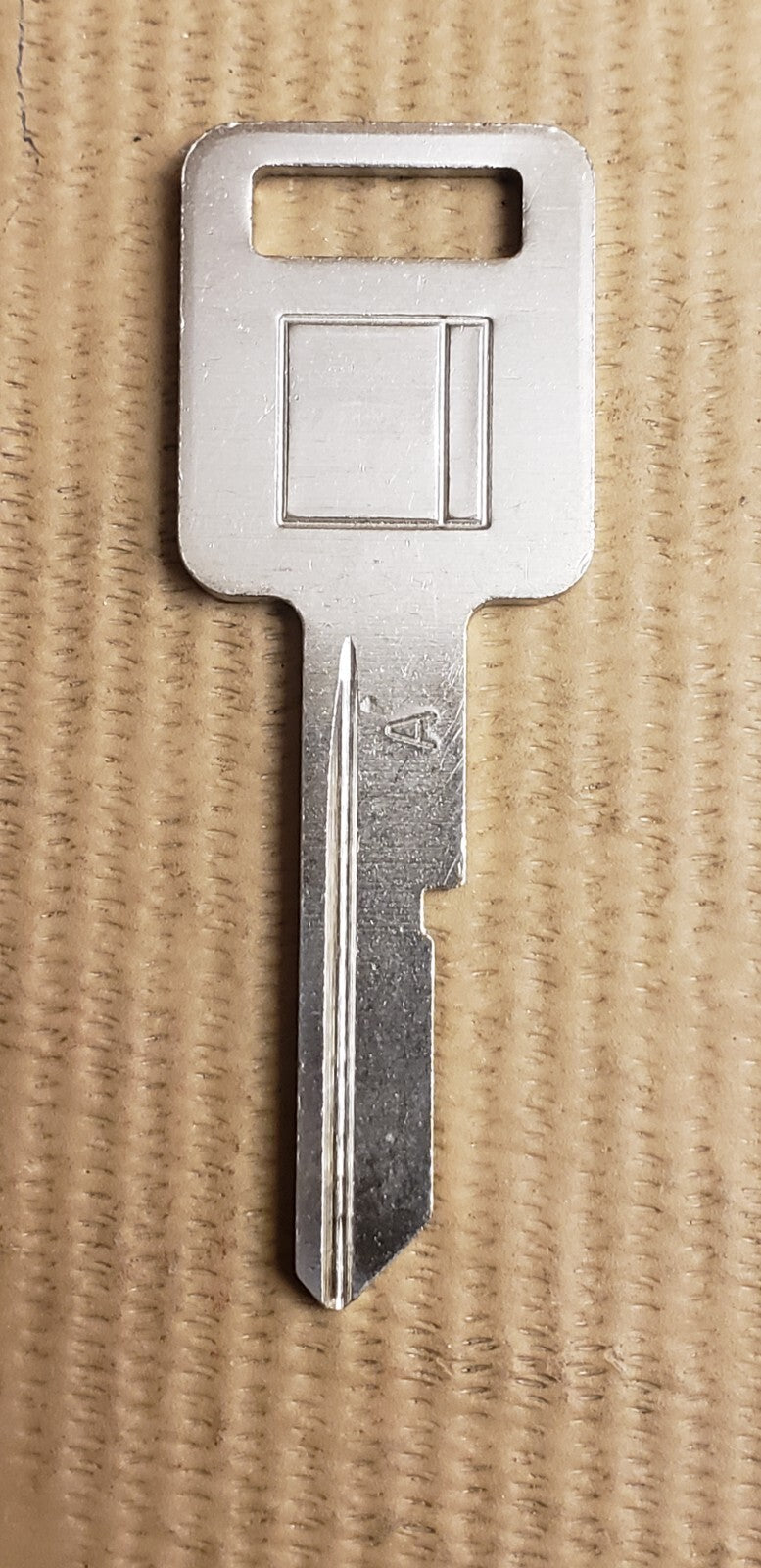 Ilco - B48 - P1098A - Key Blank - GM " A " - Chevy - Ignition - USA — photo 2