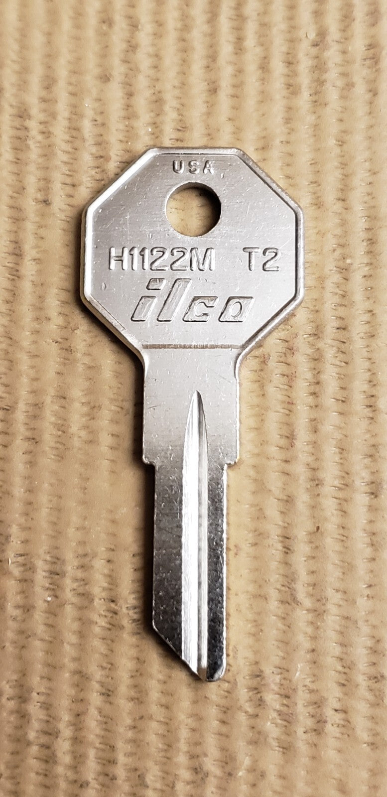 Ilco - H1122M - T2 - Key Blank - Taylor — photo 1