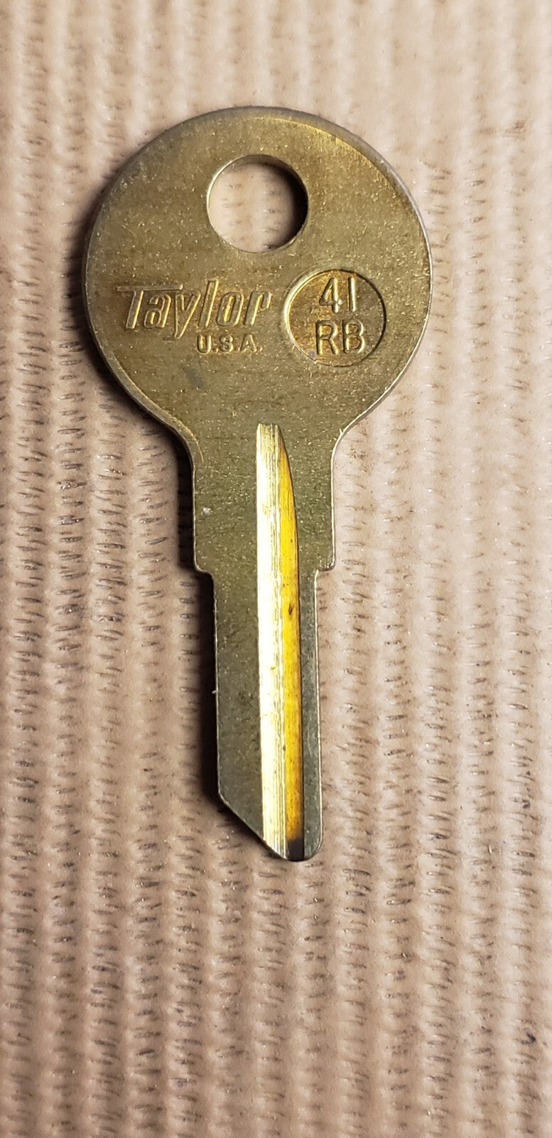 LSDA - CG22 - 41RB - 1041E - Chicago K35 - Key Blank — photo 4