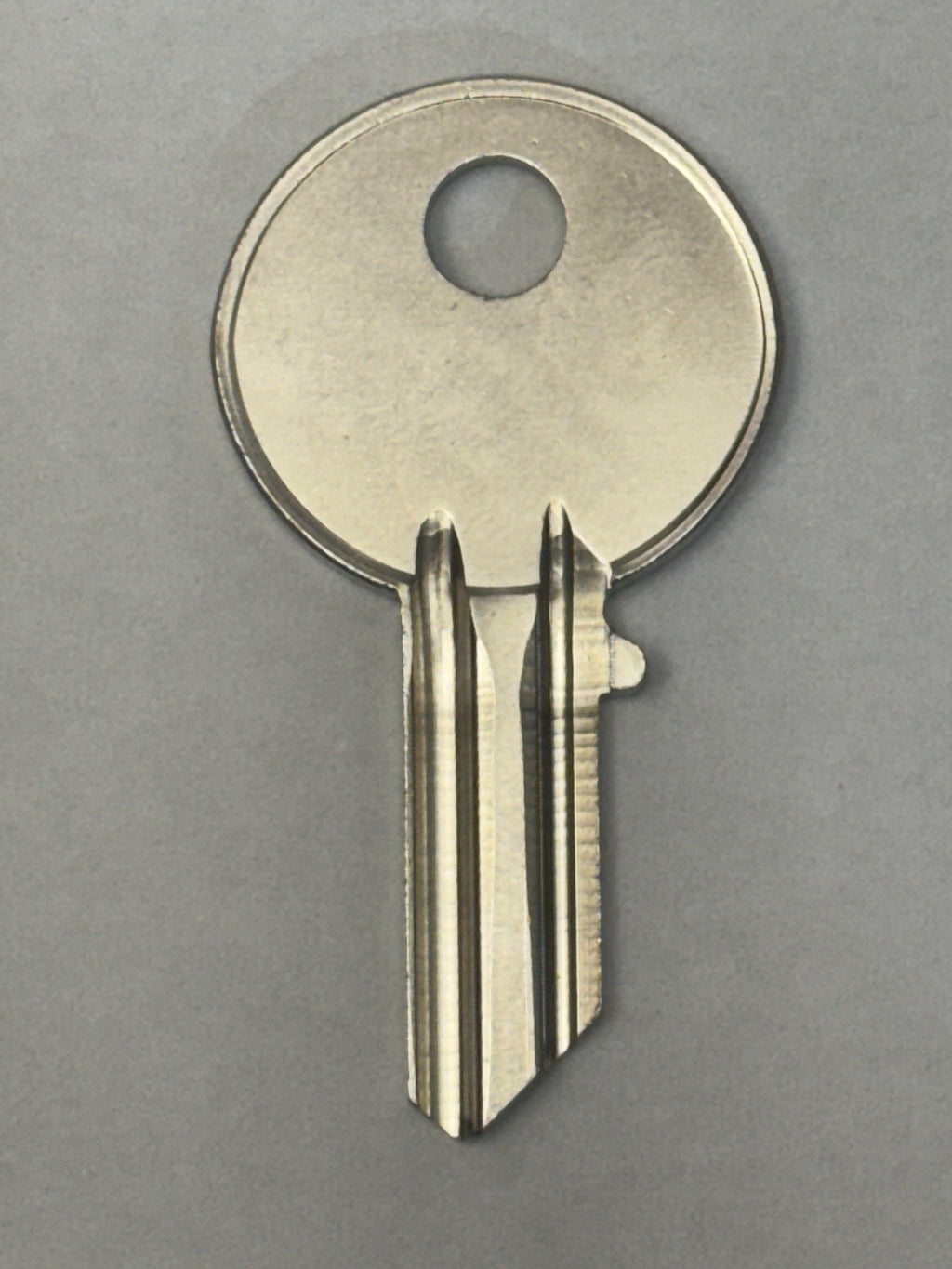 Ilco - Yale - SX9B - 19E1R - Y1 Keyway 3 Pin - Key Blank — photo 3