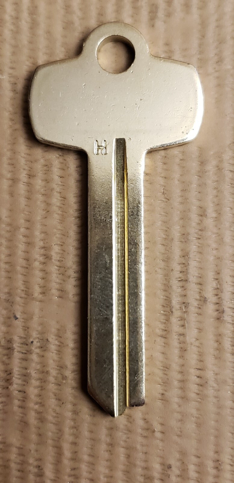 SFIC - H - 1A1H1 - Key Blank - IC Core - Small Format - BEST LookALike — photo 1