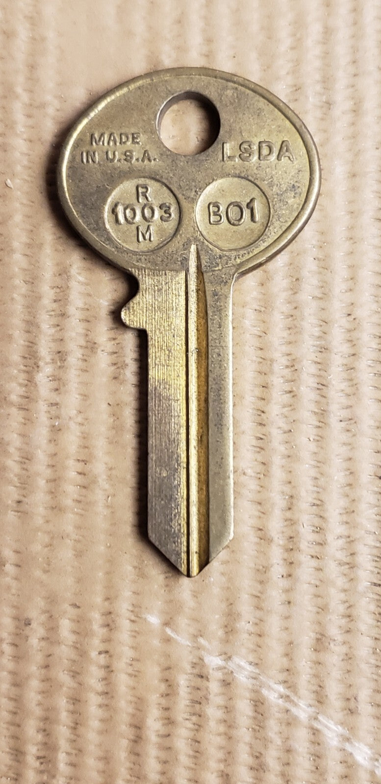 LSDA - BO1 - B01 - R1003M - H21 - Hudson Bommer - Key Blank — photo 4