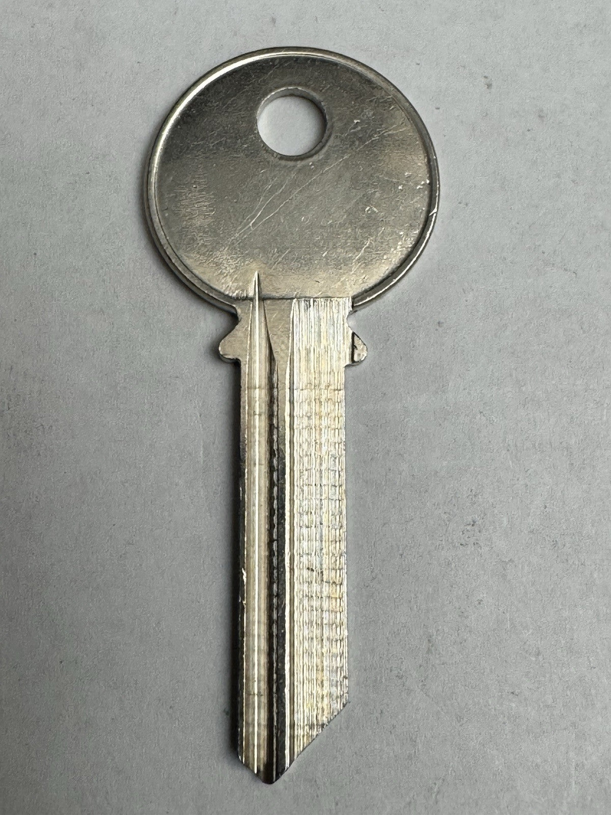 Ilco - Y4 - 998 - RN11GMK - Yale - Key Blank — photo 3