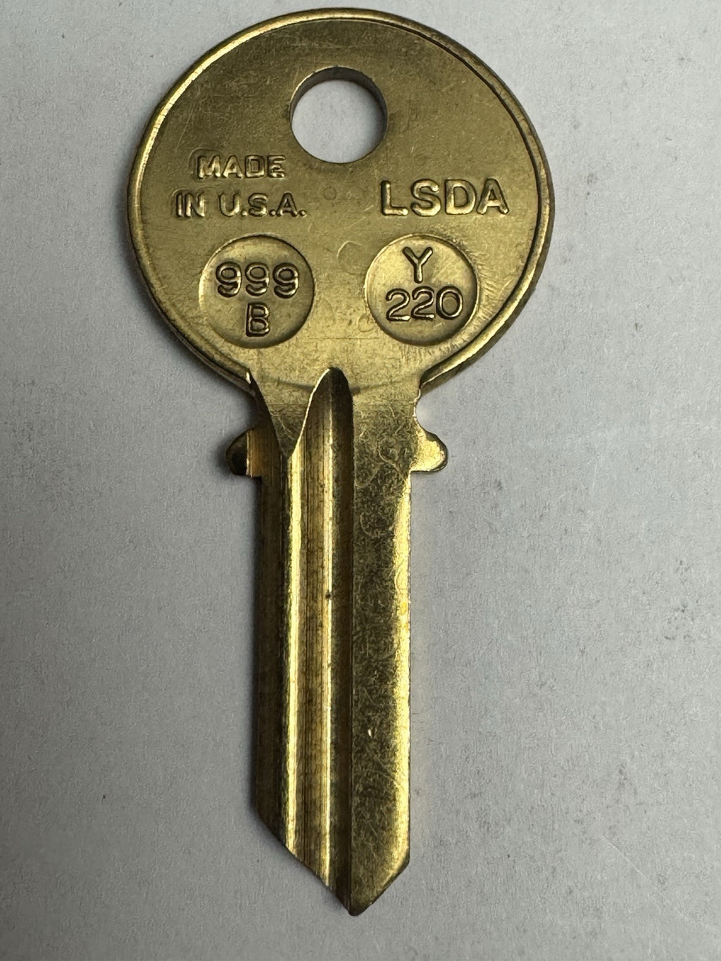 LSDA - 999B - Y220 - 9E1R - Yale - 4 Pin - Key Blank — photo 2