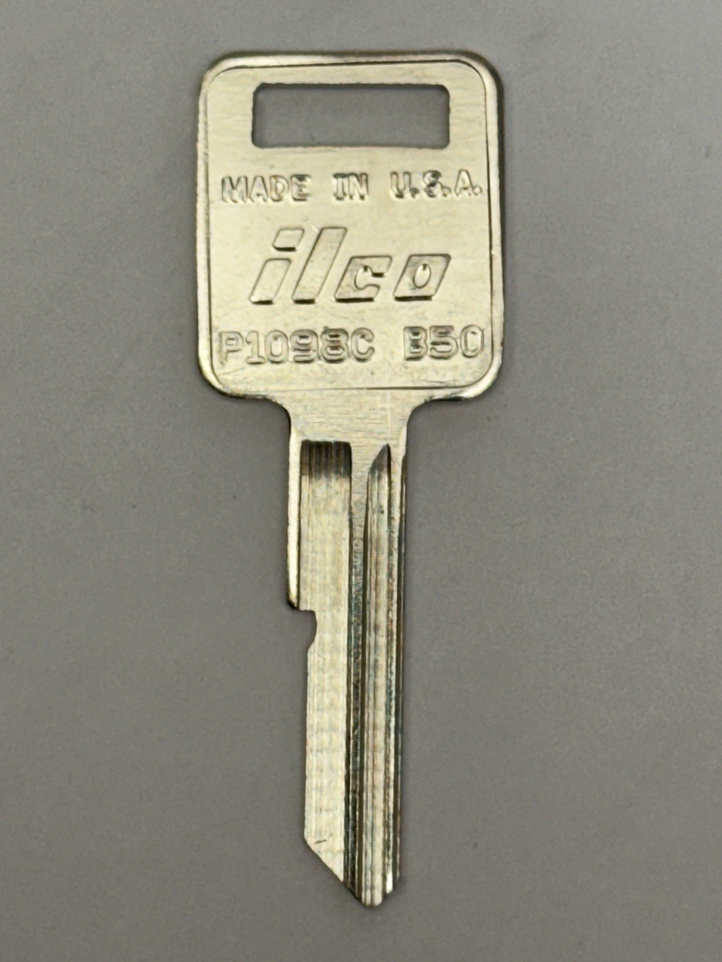 ILCO - B50 - P1098C  - Key Blank - GM " C " - Chevy - Door lock - USA — photo 1