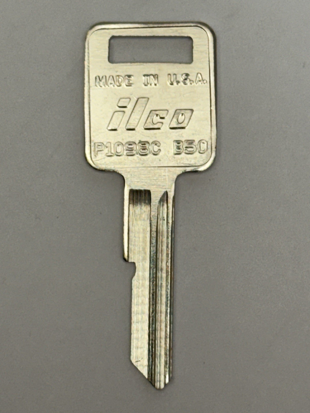 ILCO - B50 - P1098C  - Key Blank - GM " C " - Chevy - Door lock - USA — photo 1