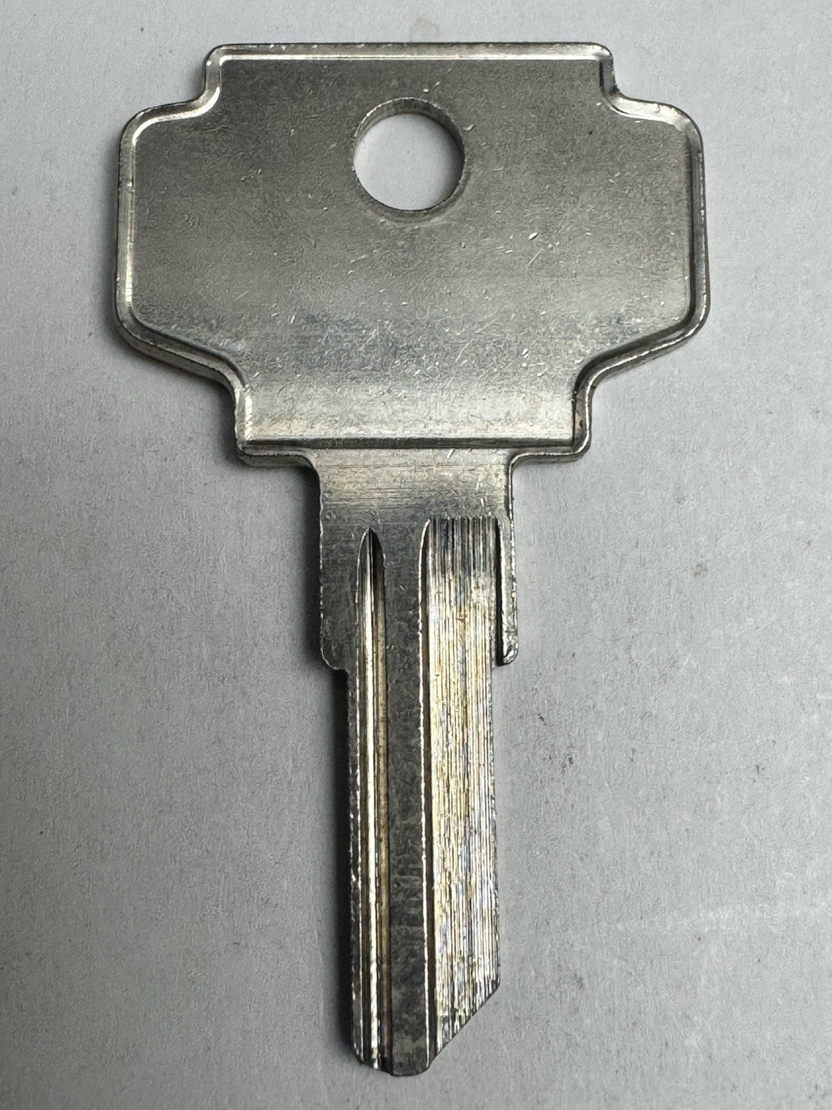 Ilco - K1054B - iN24 - L54J - Bargman - Key Blank — photo 3