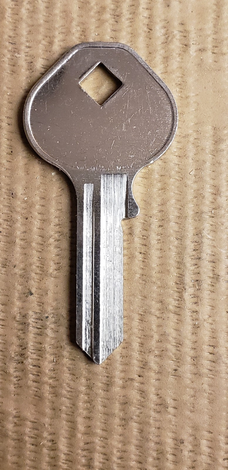 Ilco - M12 - 1092D - Master Padlock - Key Blank — photo 2