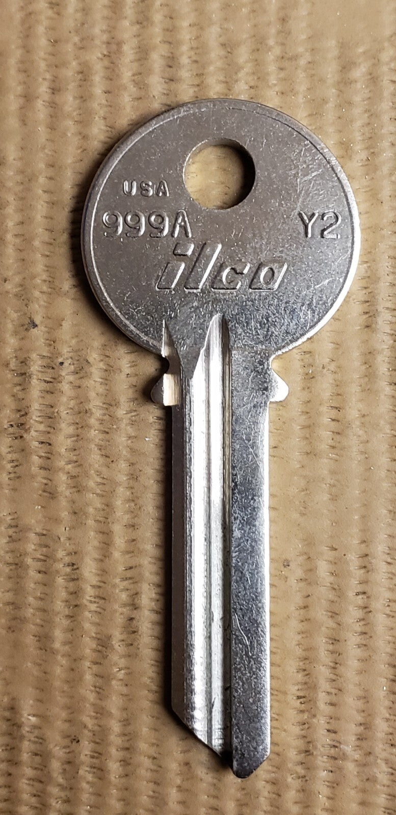 Ilco - 999A - Y2 - 6 Pin - Key Blank — photo 1