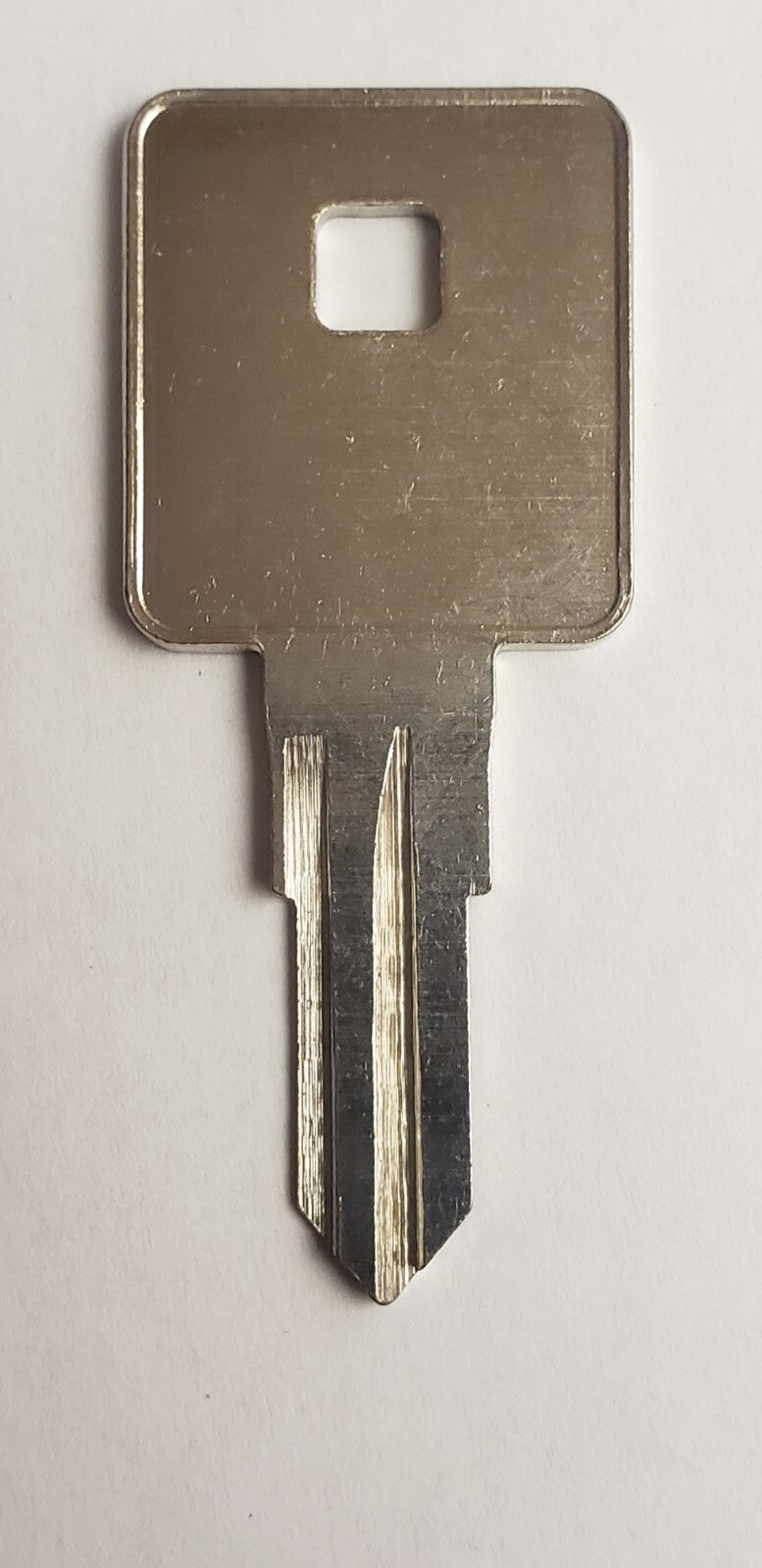 Ilco - 1605 - Key Blank - Craftsman Sears Tool Box — photo 2