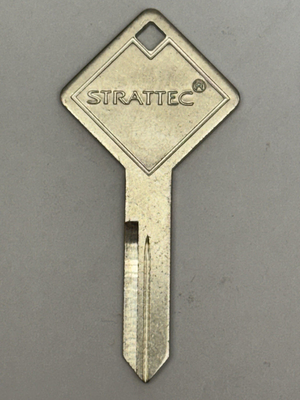 STRATTEC OEM - 1660 - 322861 - Key Blank - FORD TRUCK COVER - LEER - KNAPHEIDE — photo 1