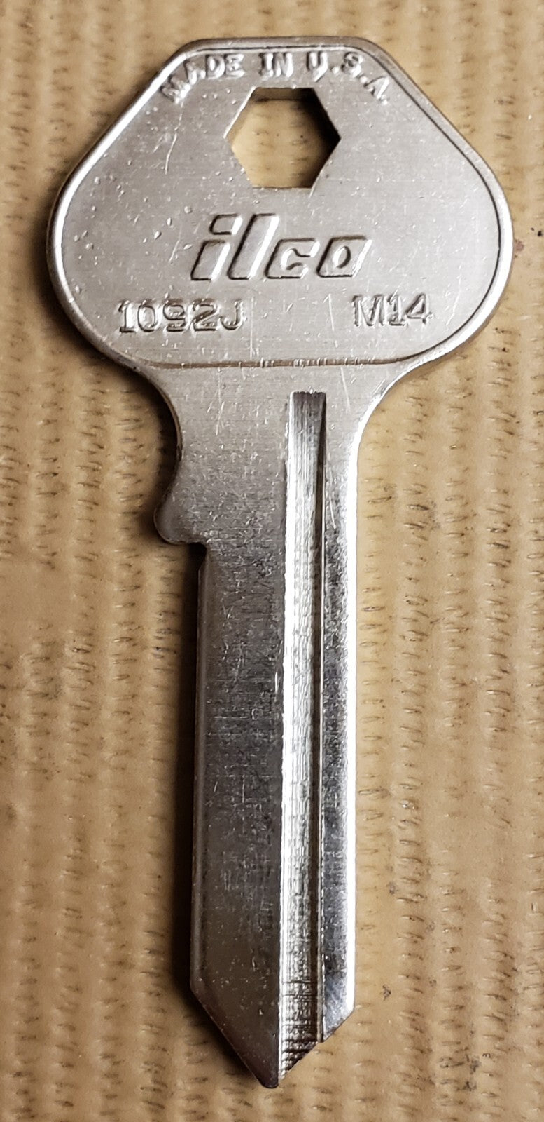 Ilco - Master Padlock 19k - 1092J - M14 - Key Blank — photo 1