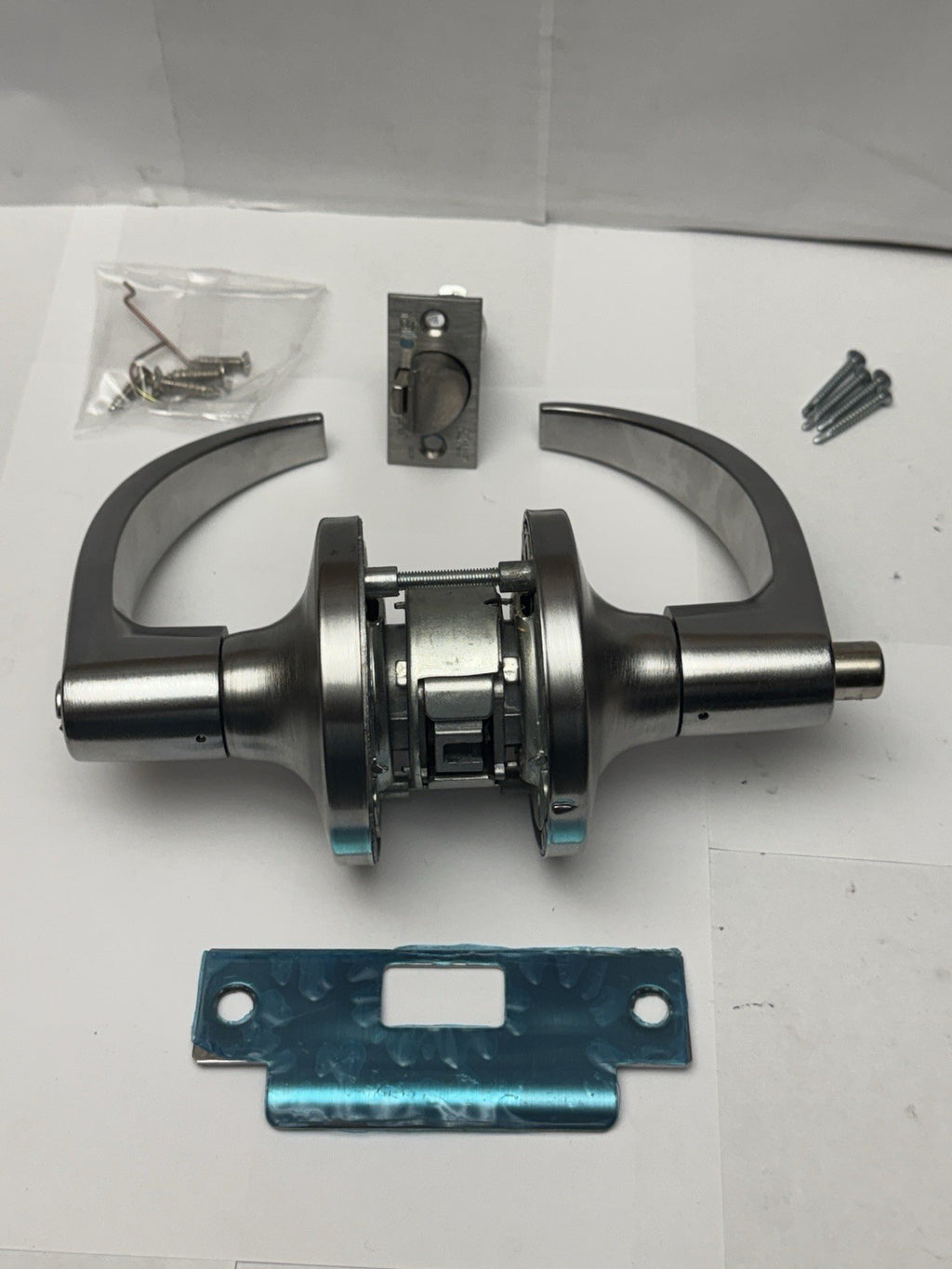 Yale - Entry / Entrance - Lever Lock - Yale Y1 -  Commercial G1 - 2 Keys — photo 1