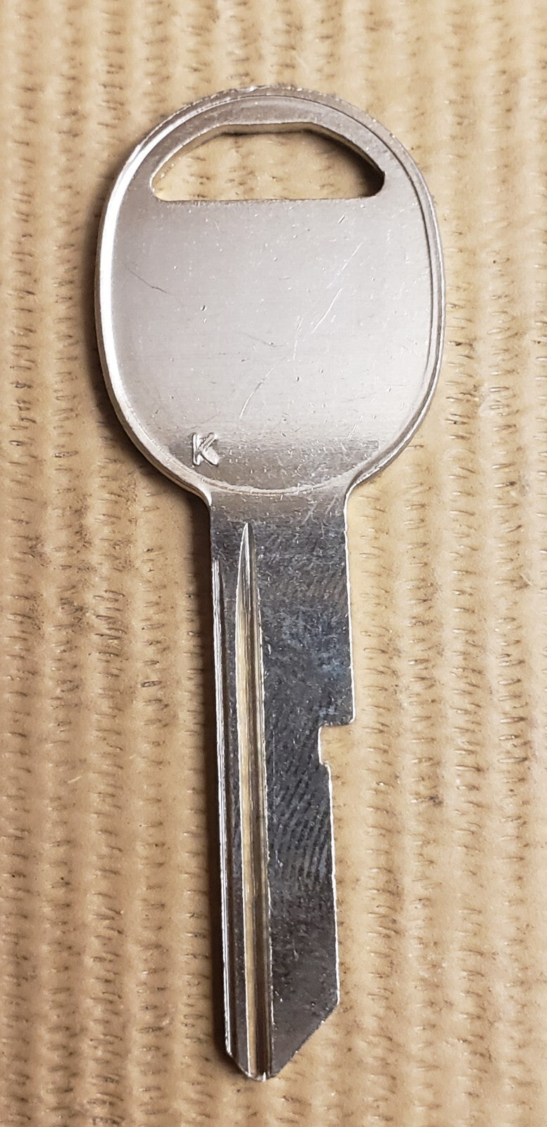 Taylor - B47 - S1098K - Key Blank - For GM - K series — photo 2