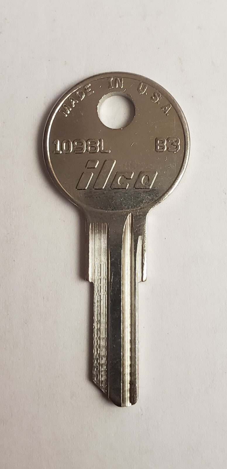 Ilco - B3 - 1098L - Key Blank - Mack Truck — photo 1