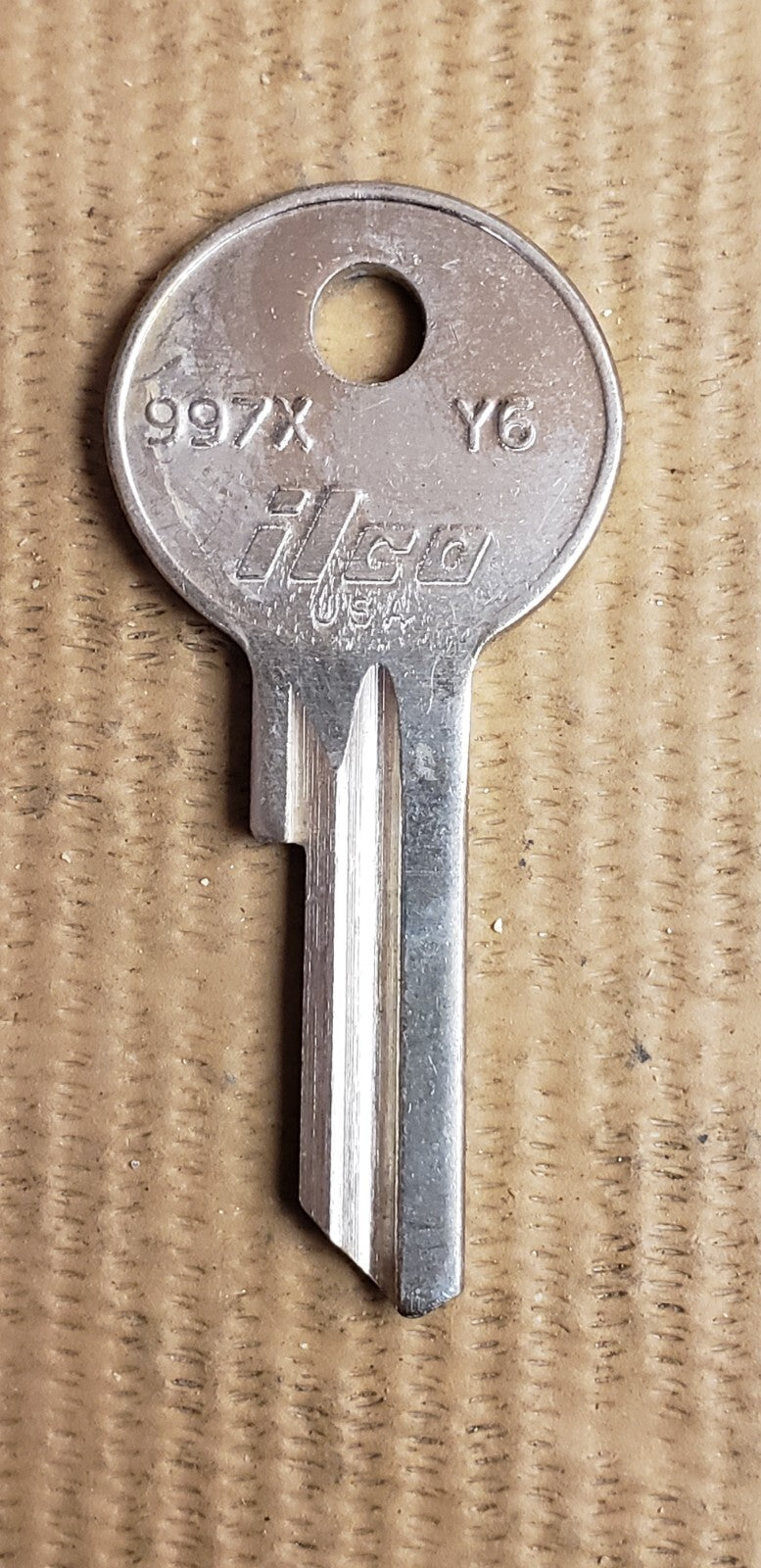 Ilco - 997X - Y6 - Key Blank — photo 1
