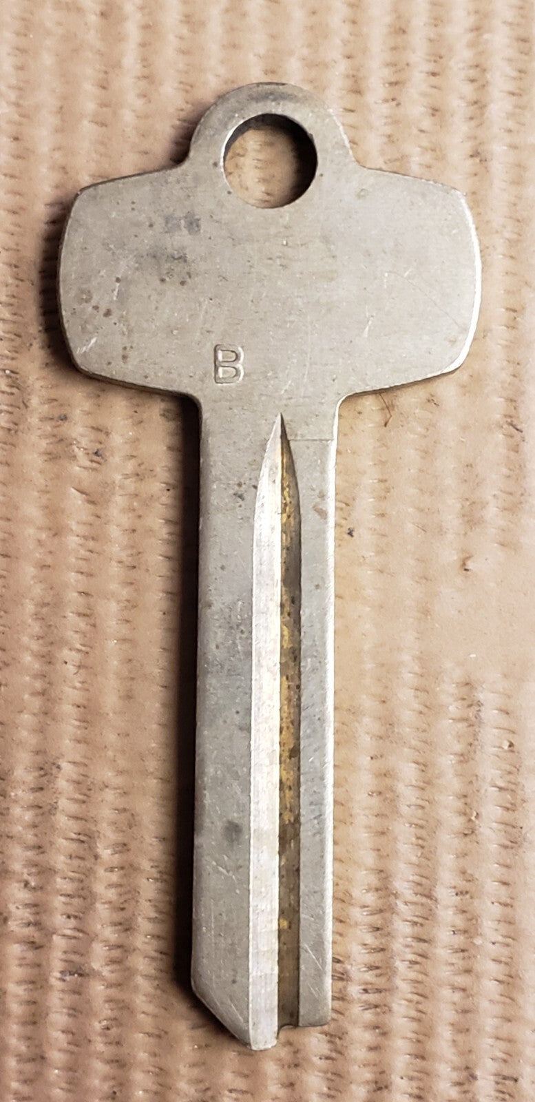 SFIC - B - 1A1B1 - IC Core - Small Format - BEST Look A Like - Key Blank — photo 1