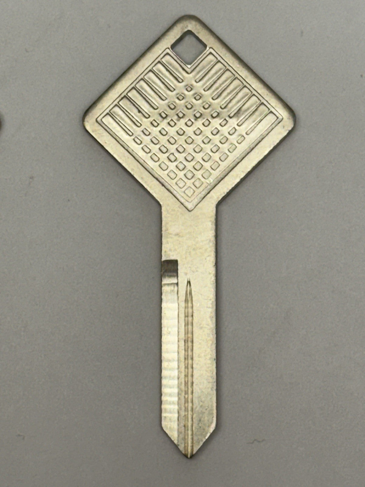 STRATTEC OEM - 1660 - 322861 - Key Blank - FORD TRUCK COVER - LEER - KNAPHEIDE — photo 2