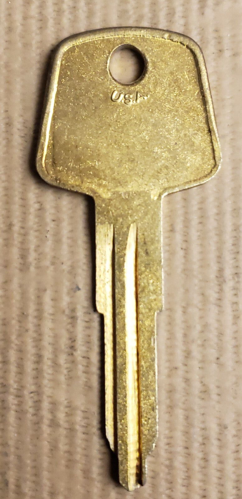 Curtis - AA-3 - X157 - LF17 - Key Blank BRITISH LEYLAND MASERATI ROVER Vintage — photo 2