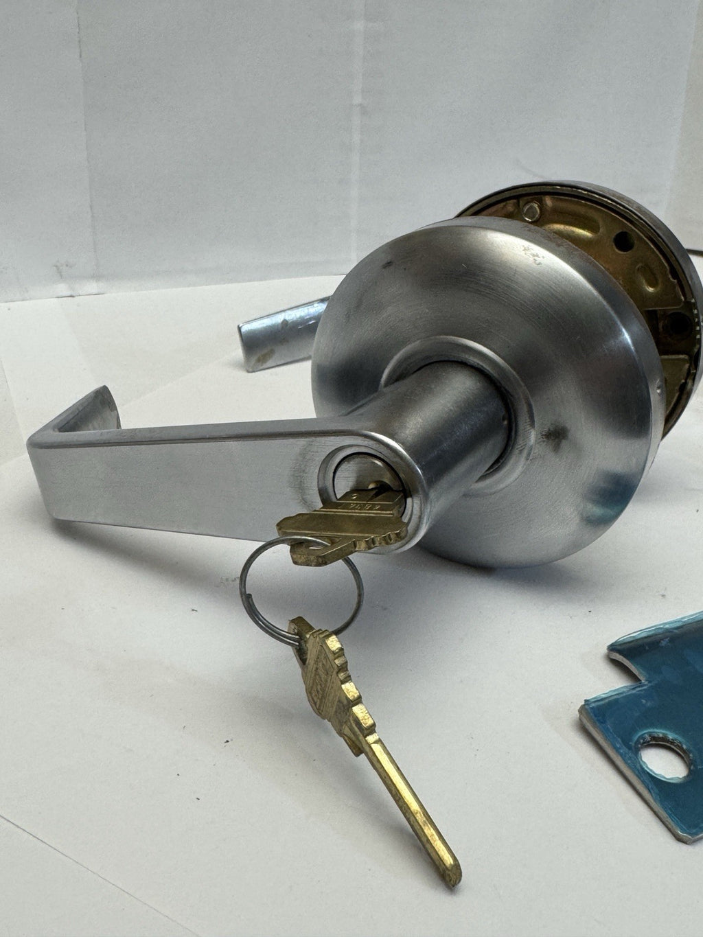 Cal Royal - Entry / Entrance - Lever Lock - Schlage C - Commercial - 2 Keys — photo 2