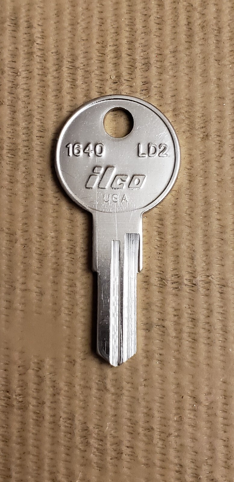 Ilco - 1640 - LD2 - Key Blank - Larson Storm Door — photo 1