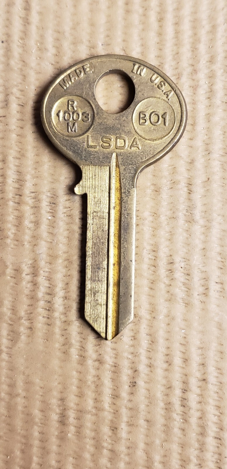 LSDA - BO1 - B01 - R1003M - H21 - Hudson Bommer - Key Blank — photo 2