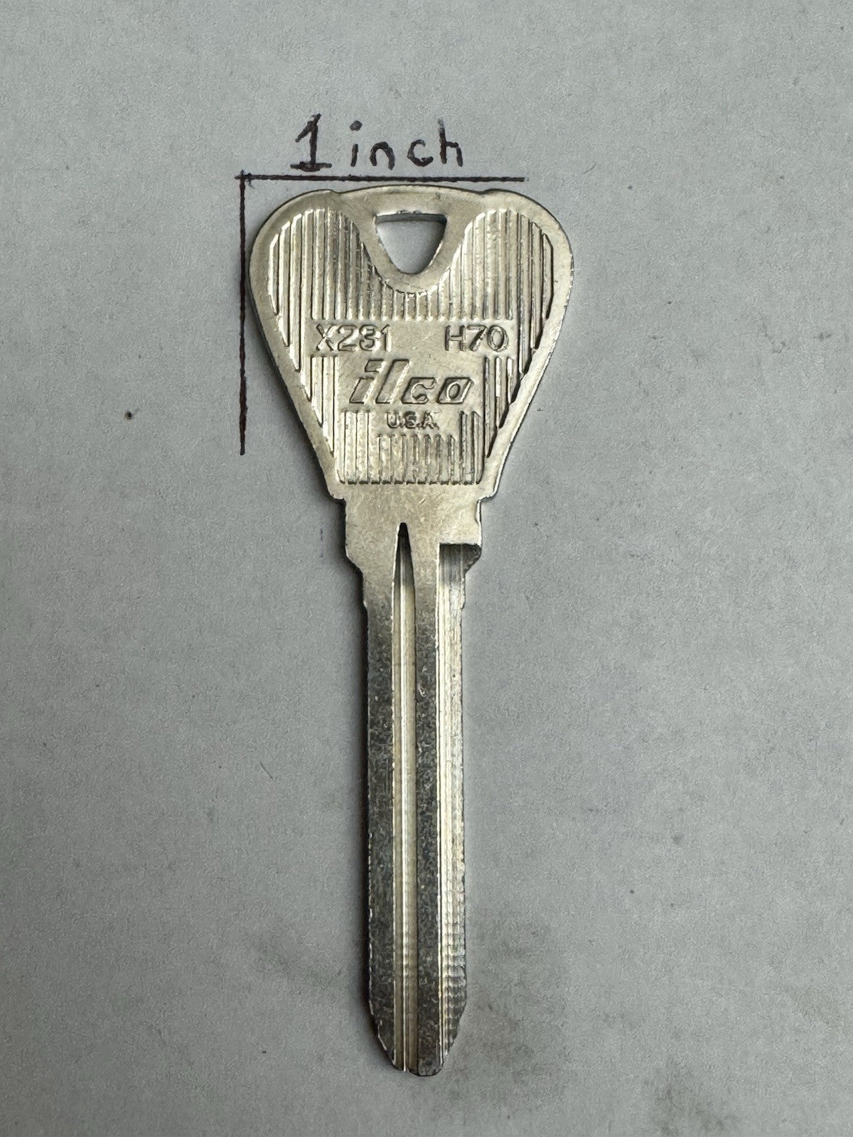 ILCO - H70 - X231 - FORD Festiva 1994 - Key Blank — photo 4