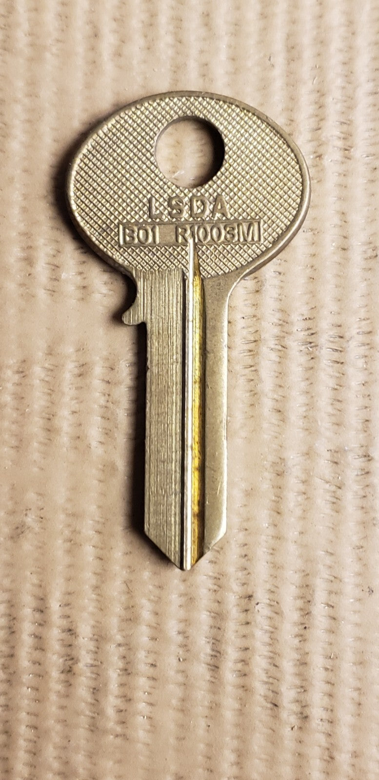 LSDA - BO1 - B01 - R1003M - H21 - Hudson Bommer - Key Blank — photo 1