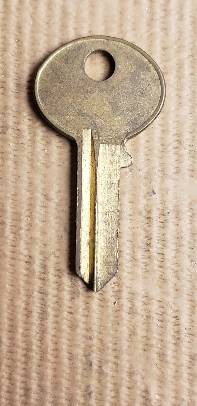 LSDA - BO1 - B01 - R1003M - H21 - Hudson Bommer - Key Blank — photo 3