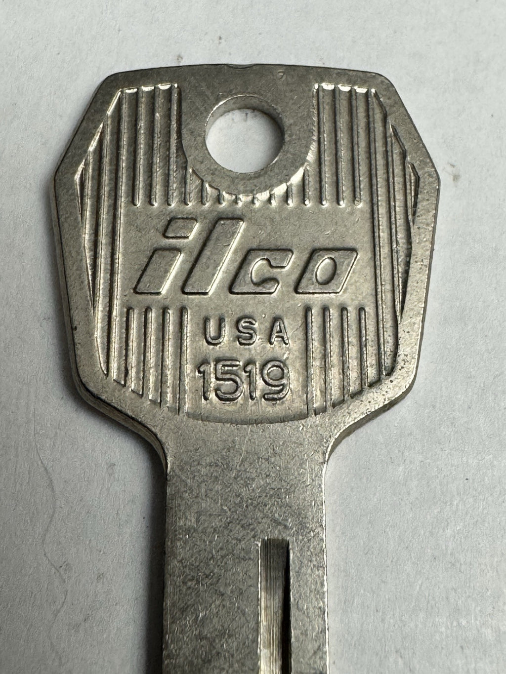 ILCO - 1519 - TOY19 - Komatsu Fork Lift - Key Blank - Forklift — photo 4