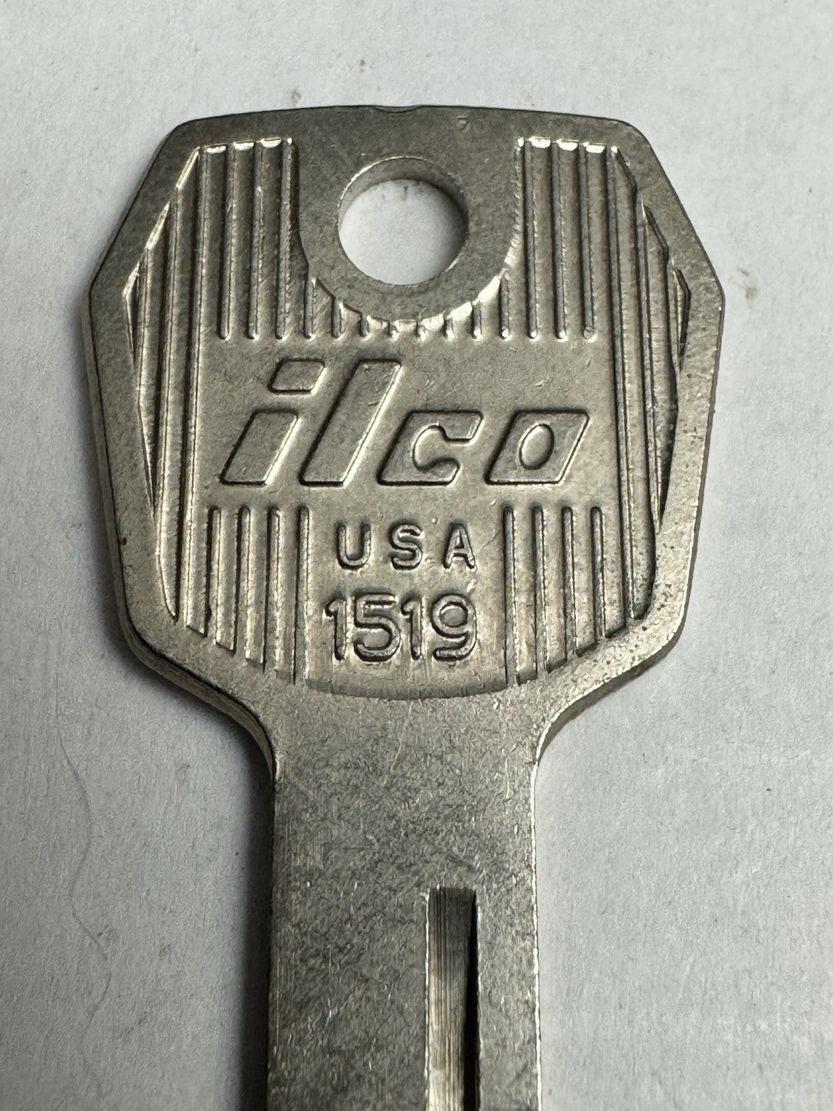 ILCO - 1519 - TOY19 - Komatsu Fork Lift - Key Blank - Forklift — photo 4