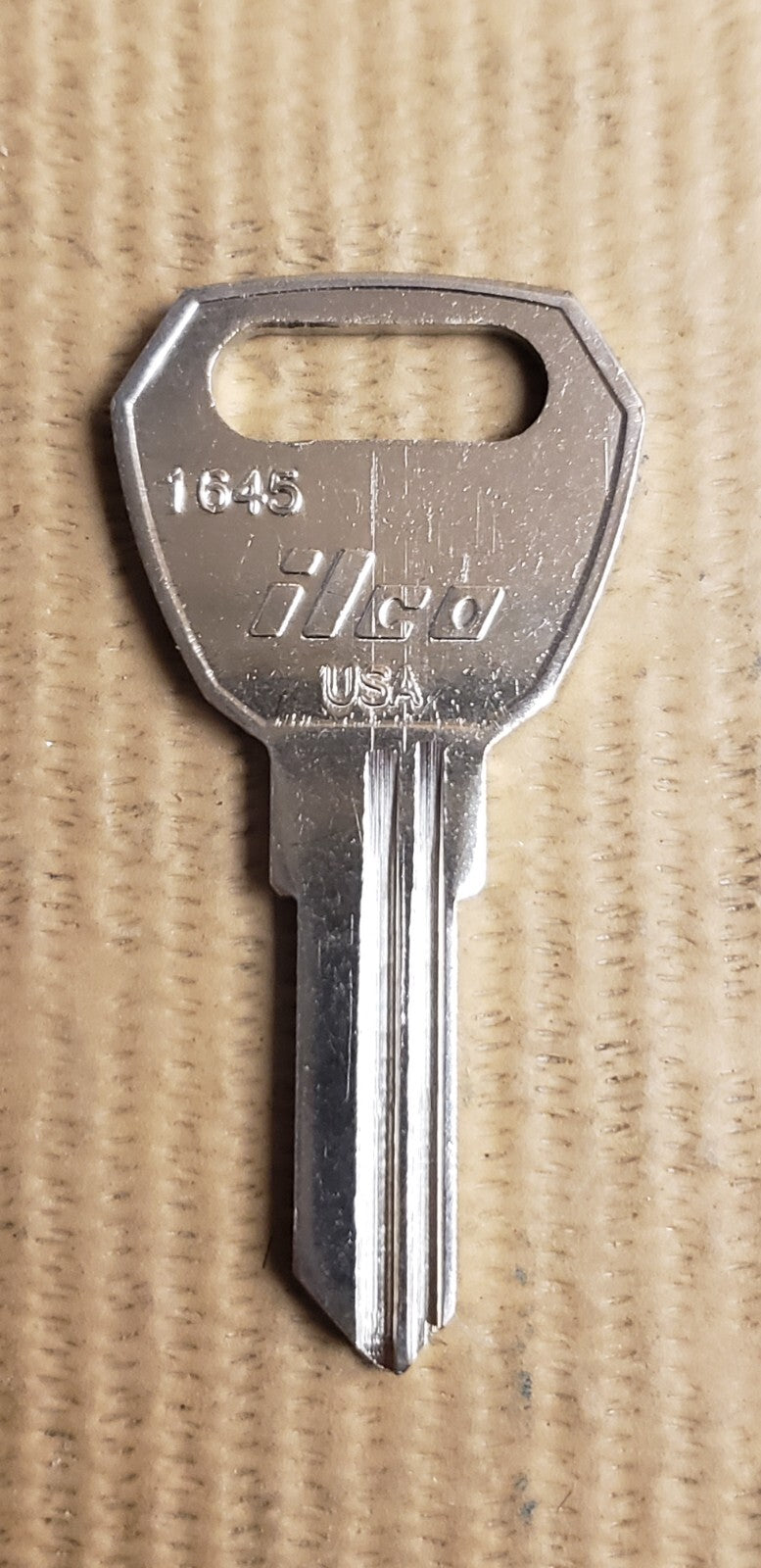 Ilco - 1645 - Key Blank FULTON HITCH — photo 1