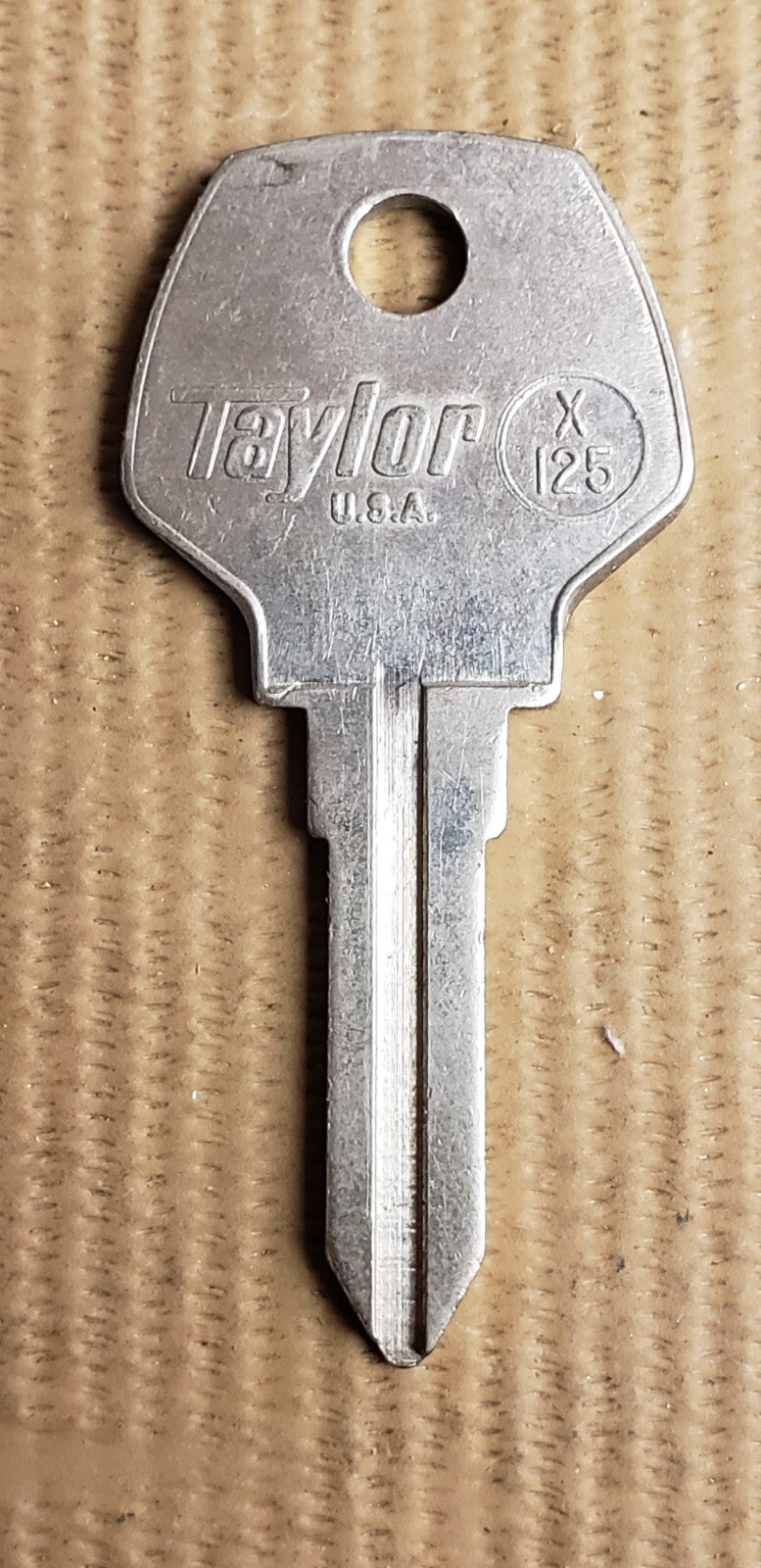 Taylor - X125 - Key Blank - Harley Davidson — photo 1