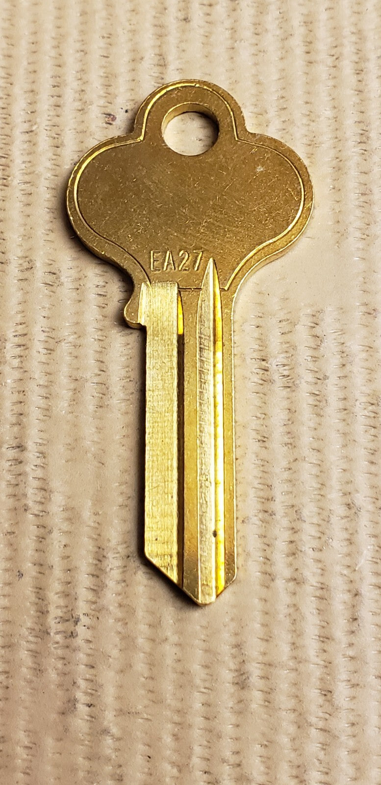 EA27 - EA 27 - Key Blank — photo 2