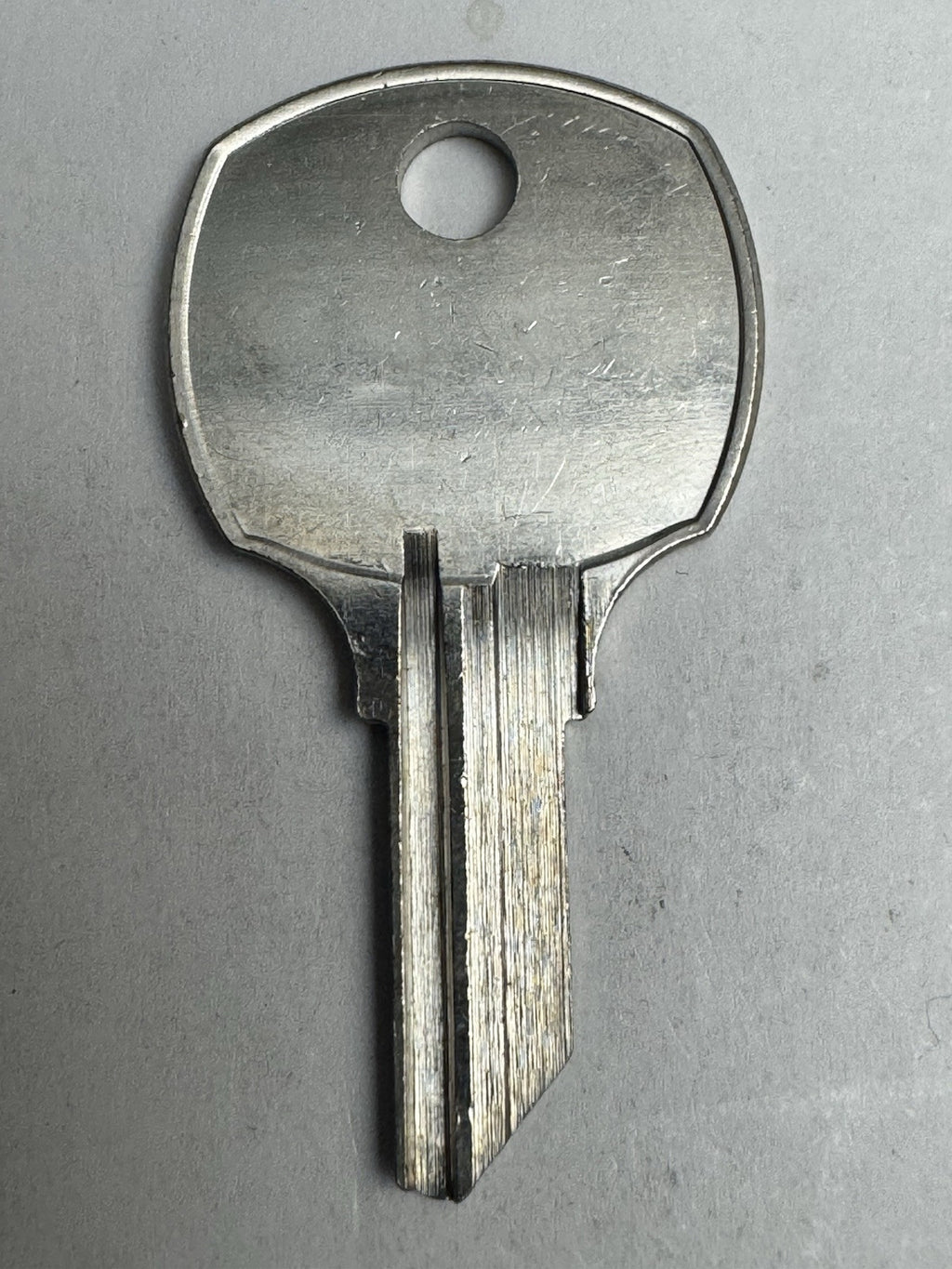 Ilco - S1069G - Desk Furniture - Key Blank - National — photo 3