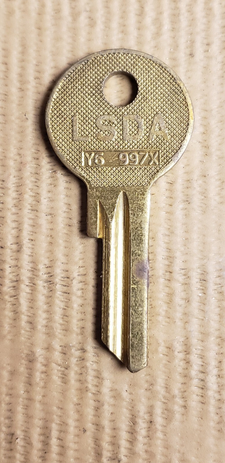 LSDA - Y6 - 997X - Key Blank — photo 1