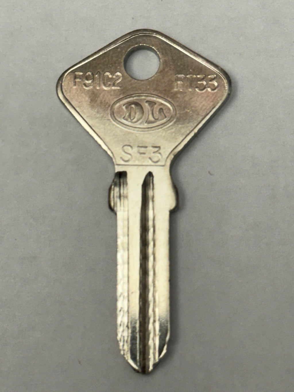 DL / Ilco - SF3 - F91C2 - F72Y - Key Blank — photo 1